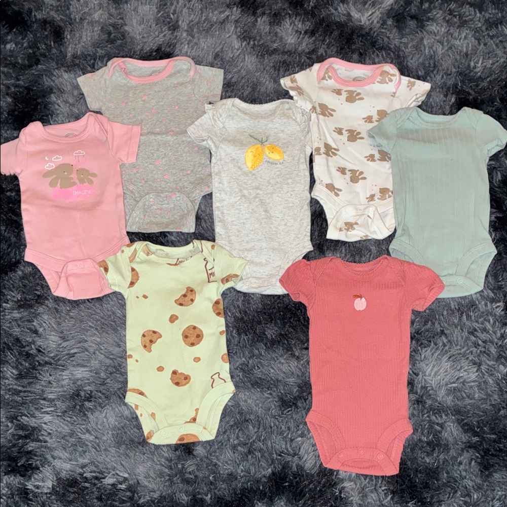 🟢Assorted Colorful Baby Onesies Set